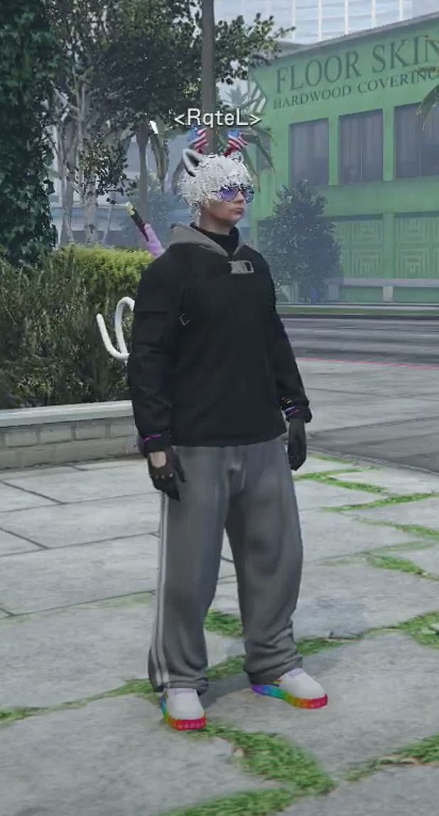 RqteL大型服new.jpg