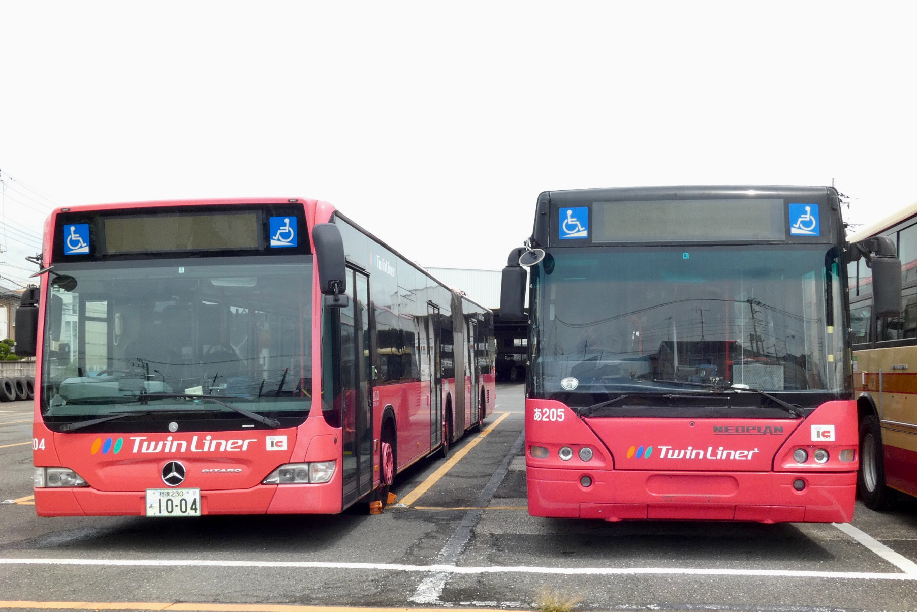 神奈中バス 神奈中 連接バス ツインライナー | 模型工房K-702