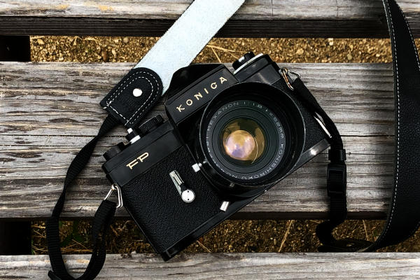 KONICA FP ブラック+ HEXANON 1:1.8 f=52mm - フィルムカメラ